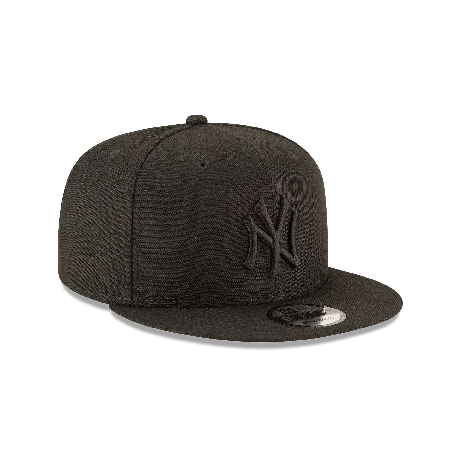 New York Yankees Basic Black on Black 9FIFTY Snapback Hat