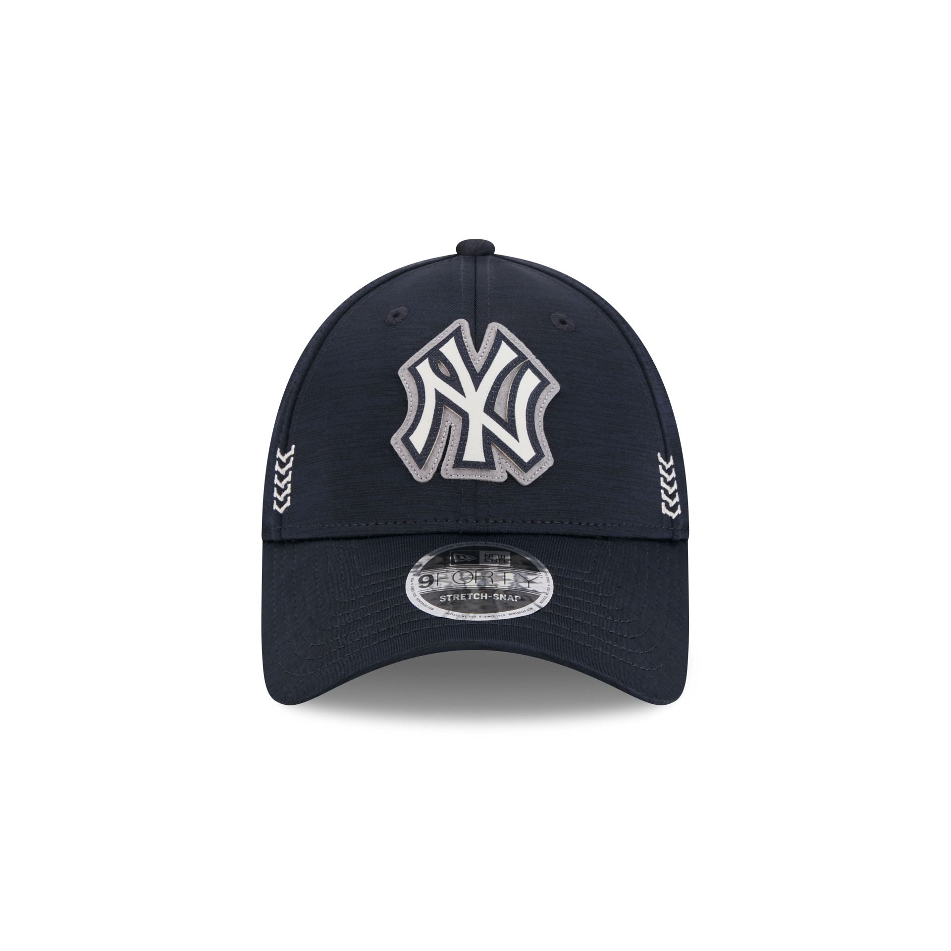 New York Yankees 2024 Clubhouse 9FORTY Stretch-Snap Hat