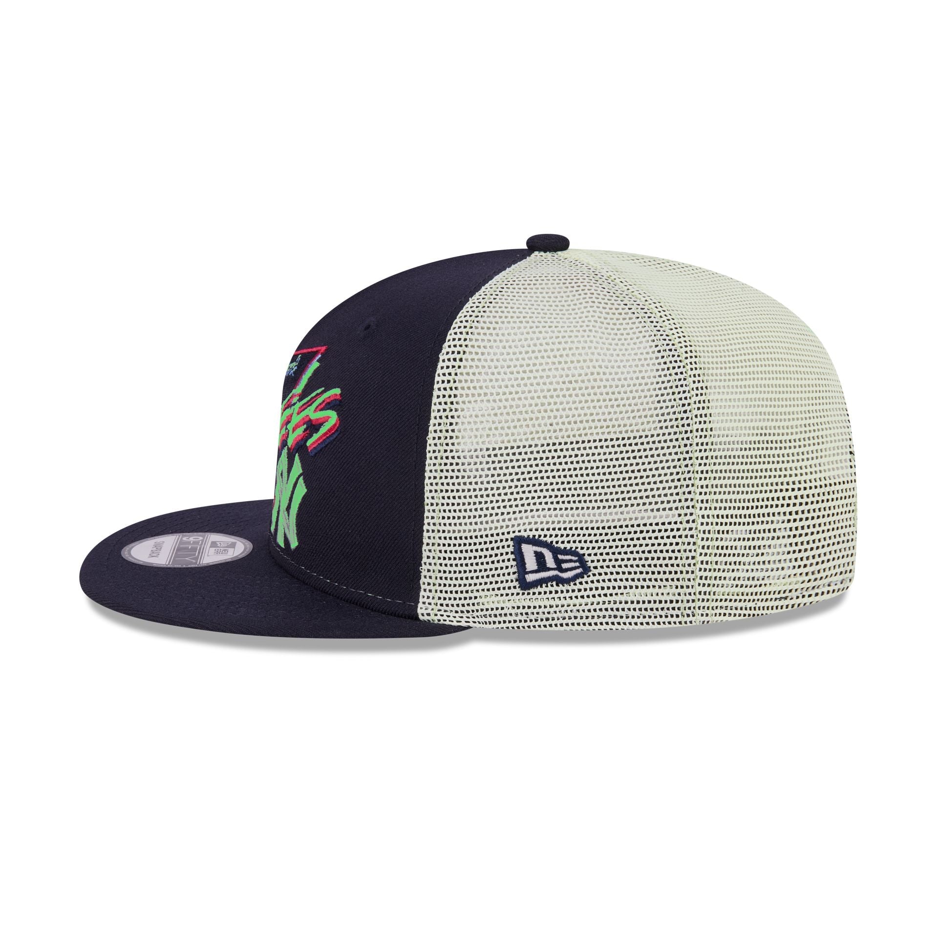 New York Yankees Glow-In-The-Dark 9FIFTY Trucker Hat