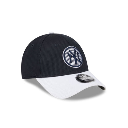 New York Yankees 2025 Batting Practice 9FORTY Stretch-Snap Hat