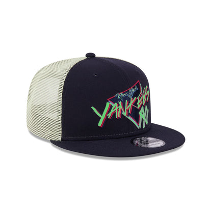 New York Yankees Glow-In-The-Dark 9FIFTY Trucker Hat