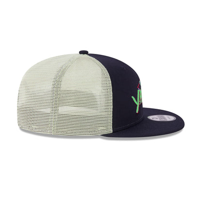 New York Yankees Glow-In-The-Dark 9FIFTY Trucker Hat