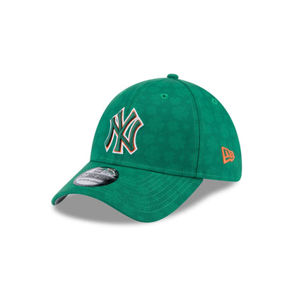New York Yankees St. Patrick's Day 2025 39THIRTY Stretch Fit Hat