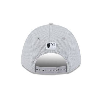 Chicago White Sox 2025 Clubhouse Gray 9FORTY M-Crown Snapback Hat