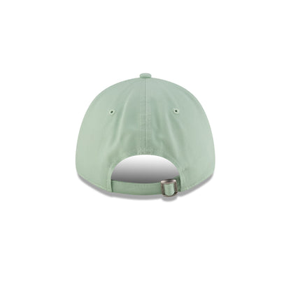 New York Yankees League Essential Pastel Green 9FORTY Adjustable Hat