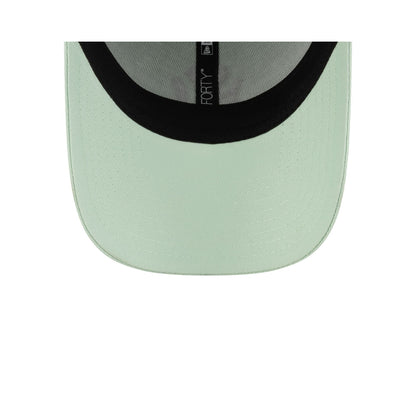 New York Yankees League Essential Pastel Green 9FORTY Adjustable Hat