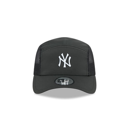 New York Yankees Black Poly Runner Adjustable Hat
