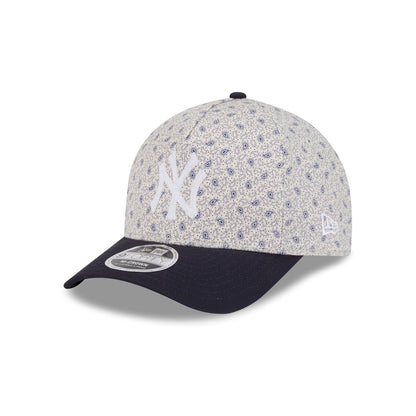 New York Yankees Micro Print 9FORTY M-Crown A-Frame Adjustable Hat