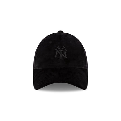 New York Yankees Black Velour Women's 9FORTY Adjustable Hat