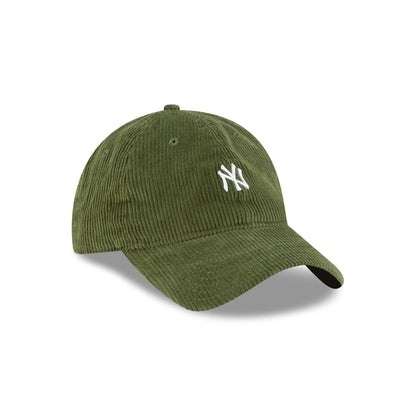 New York Yankees Mini Logo Green Corduroy 9TWENTY Adjustable Hat