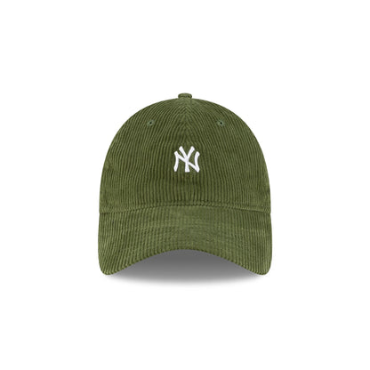 New York Yankees Mini Logo Green Corduroy 9TWENTY Adjustable Hat