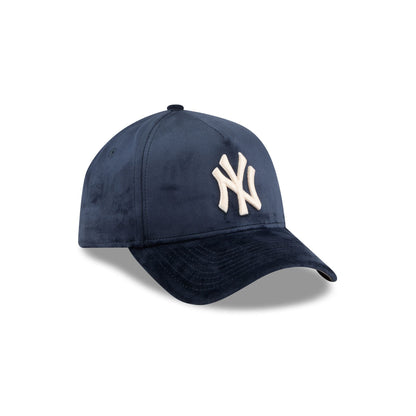 New York Yankees Velour 9FORTY A-Frame Snapback Hat